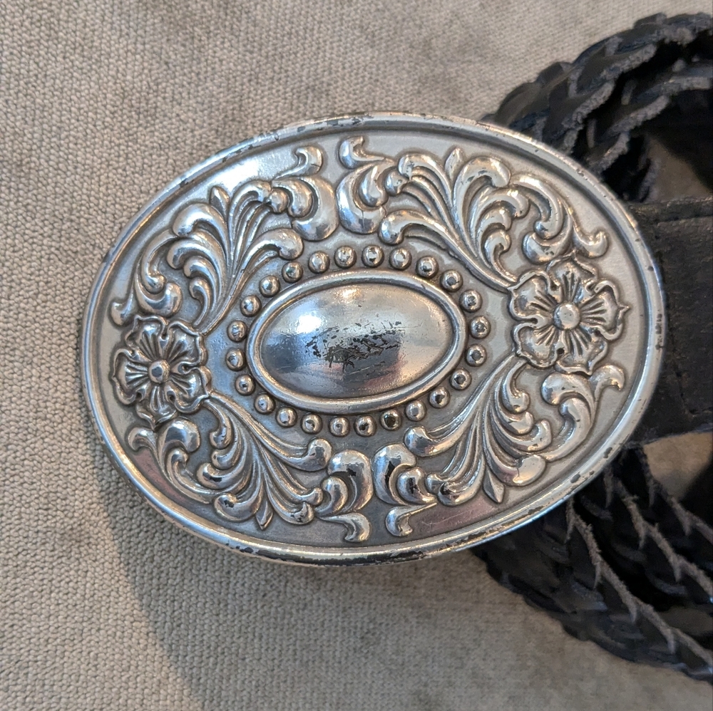 Leather Braided Woven Belt Size Medium Black & Oval Silver Tone Buckle VTG